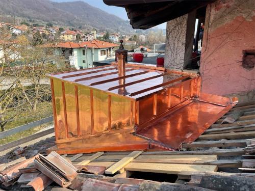 Rivestimento a parete e copertura in rame